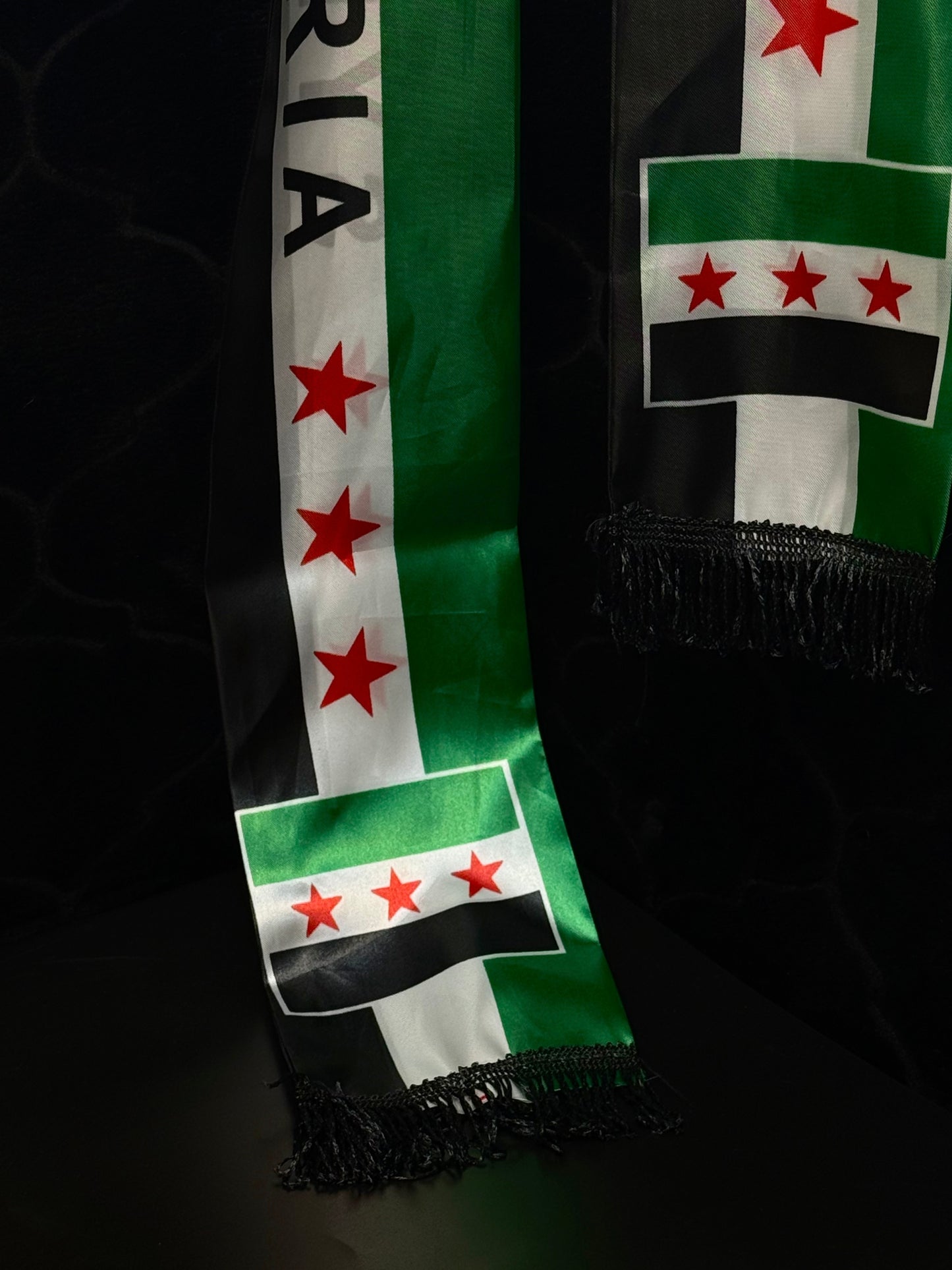 Syrisk Flagghalsduk – En Symbol för Stolthet