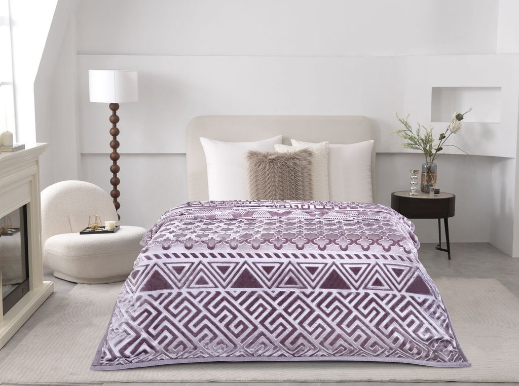 Kuscheldecke Muster Lila